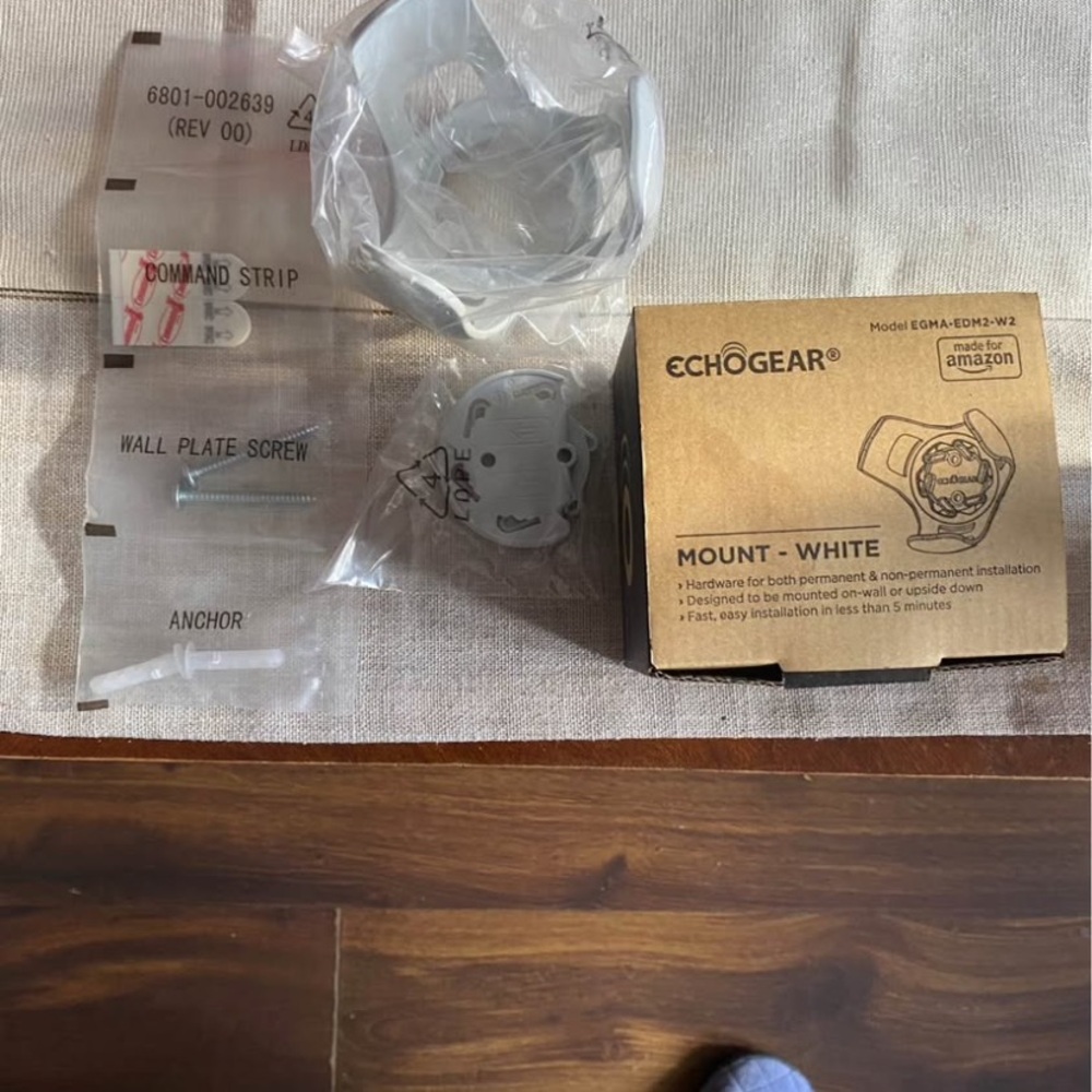 ECHOGEAR Wall Mount for Home Accents